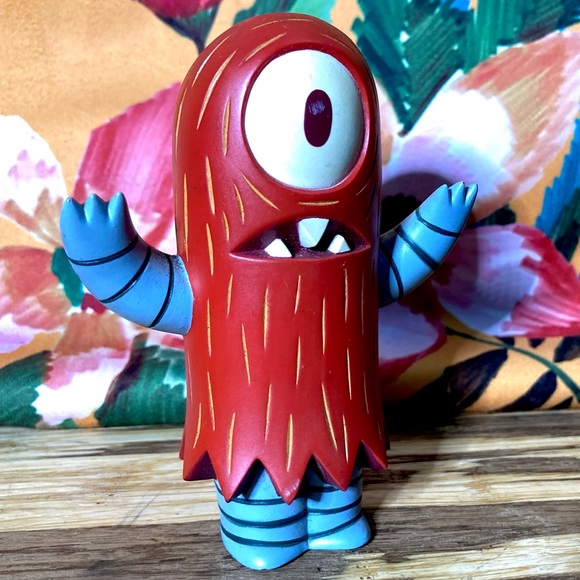 Tim Biskup 4" Red Helper 2003 Critterbox RARE - Picture 3 of 14